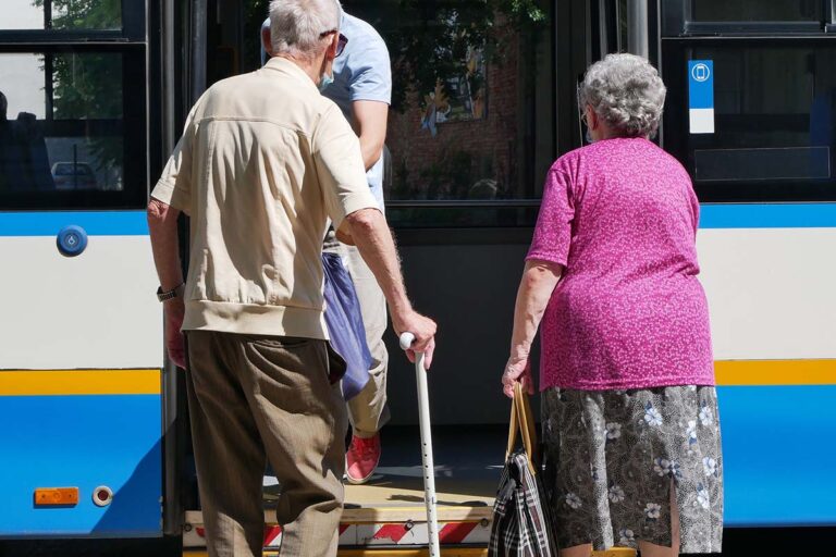 Do Retirement Communities Have Transportation Services?